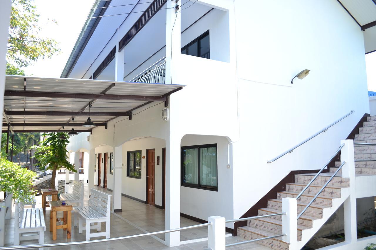 Benjaporn Bungalow Ко Си Чанг Екстериор снимка